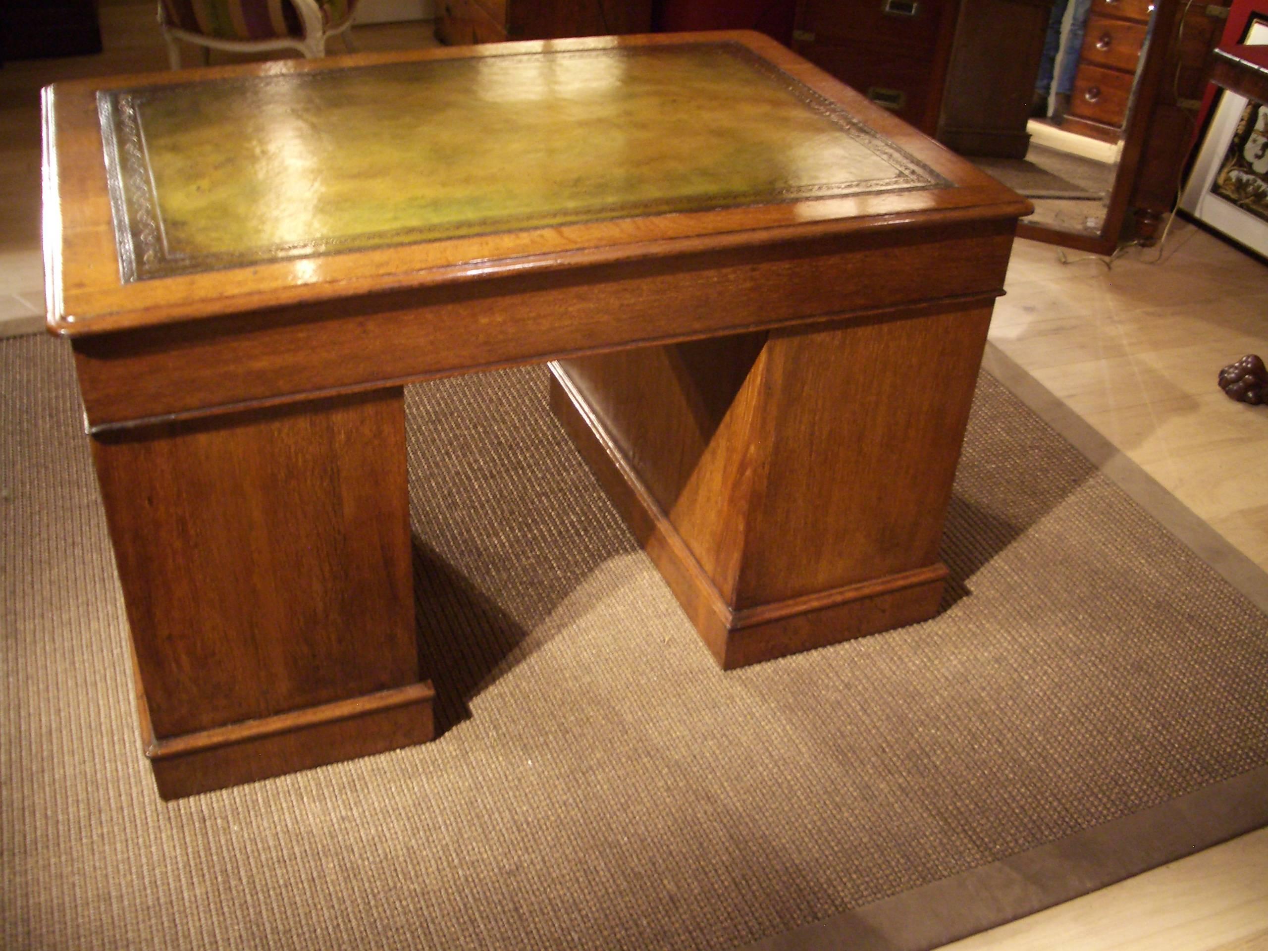 British 19th Century Early Victorian Oak Desk