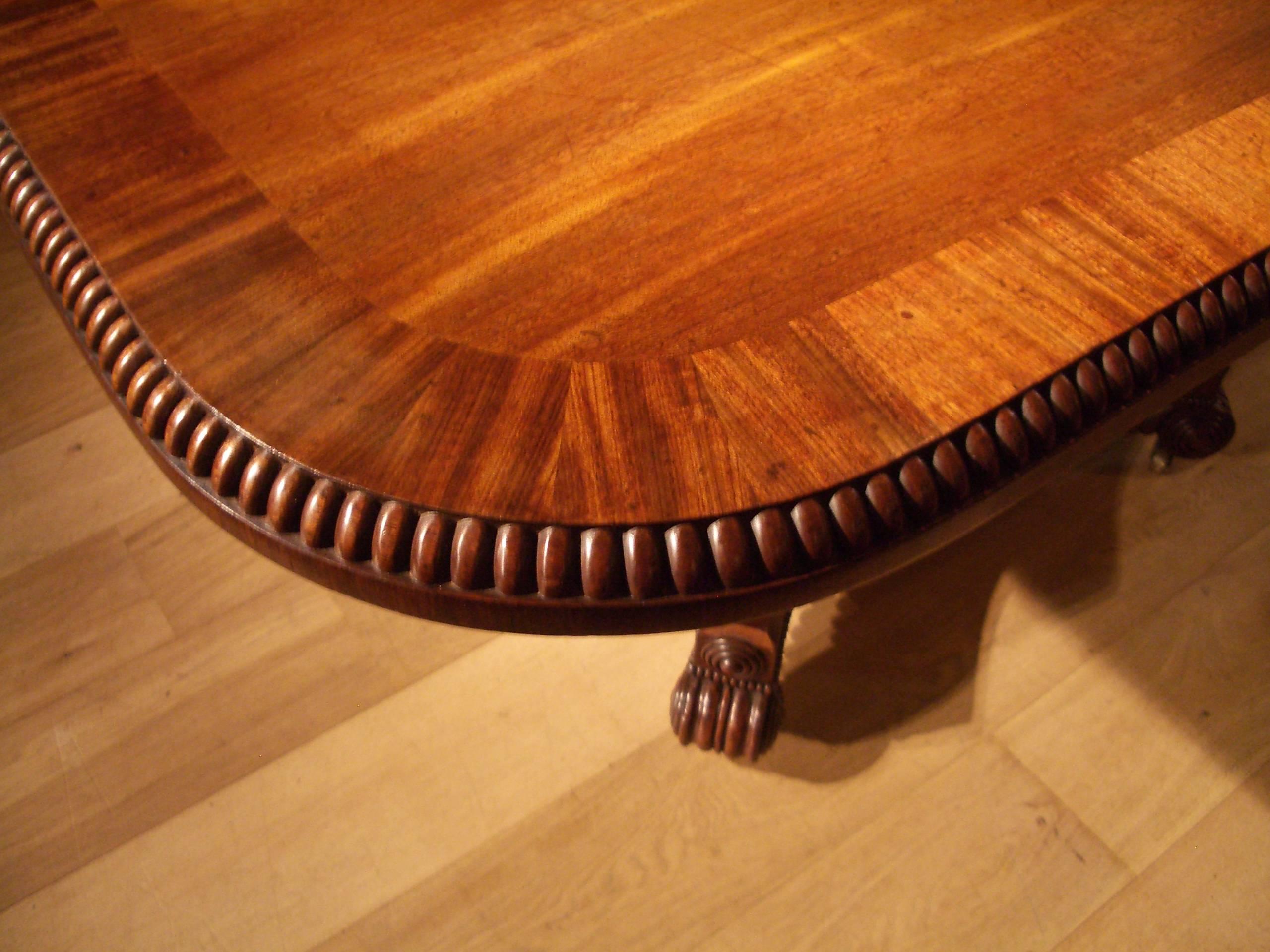 British 19th Century Fine Quality William IV Tilt-Top Dining Table