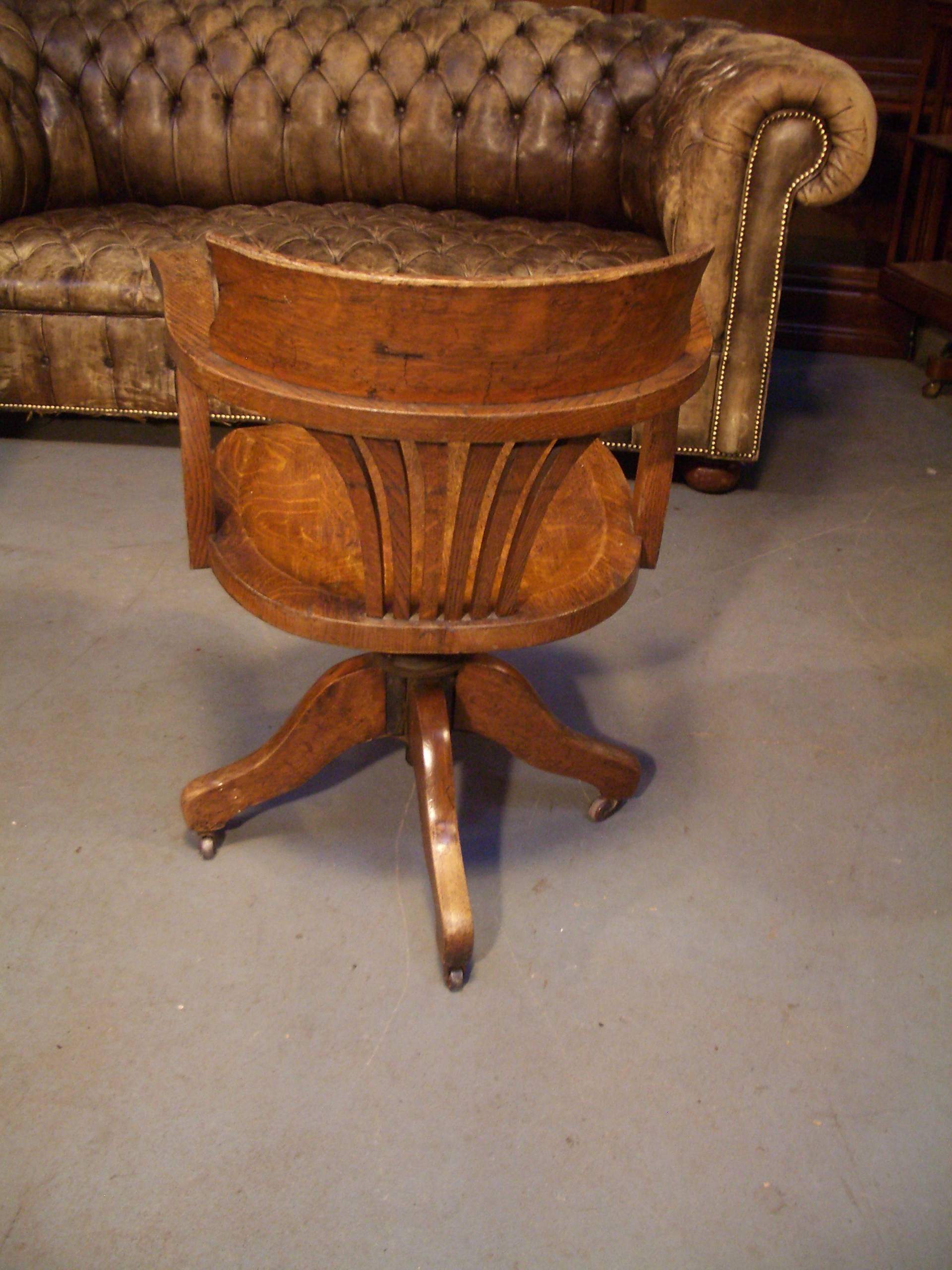 Antique Oak Desk Chair In Good Condition In Eindhoven, NL