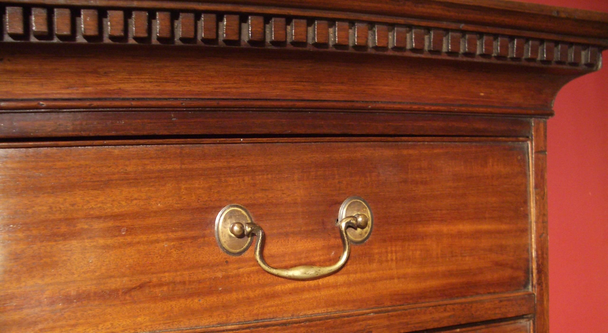18th Century Georgian Mahogany Chest of Drawers In Excellent Condition In Eindhoven, NL