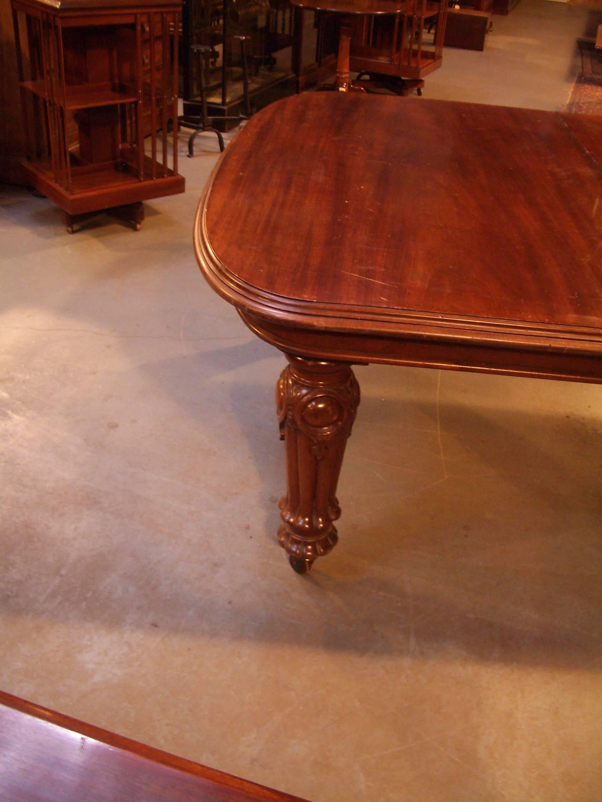 A superb Victorian extending dining table in mahogany with five leaves, it has five legs which makes for a very sturdy table with no sag in the middle when fully extended, it can be used with any combination of leaves, it is a wind out table. It