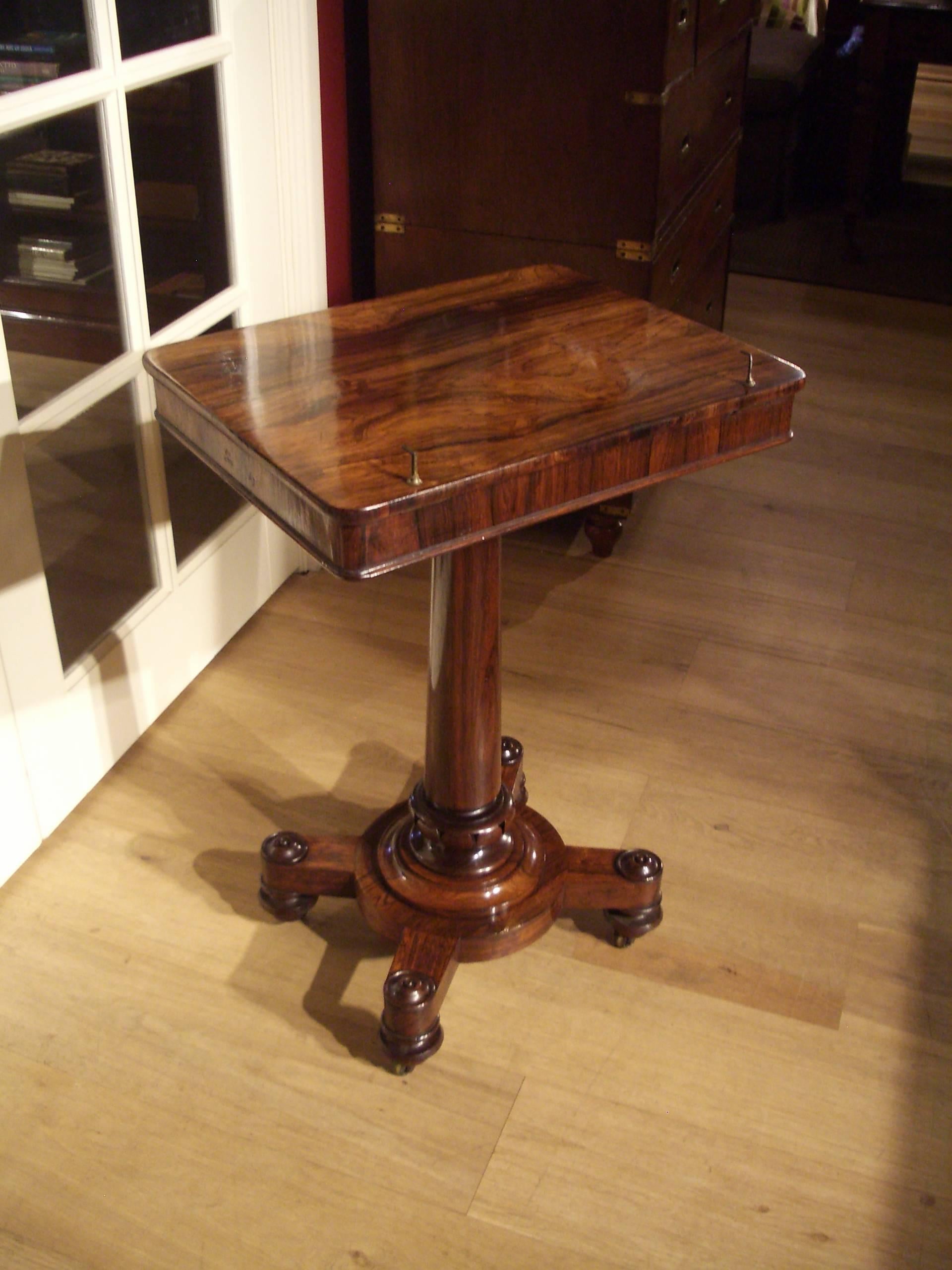 19th Century William IV Rosewood Book Stand In Excellent Condition In Eindhoven, NL