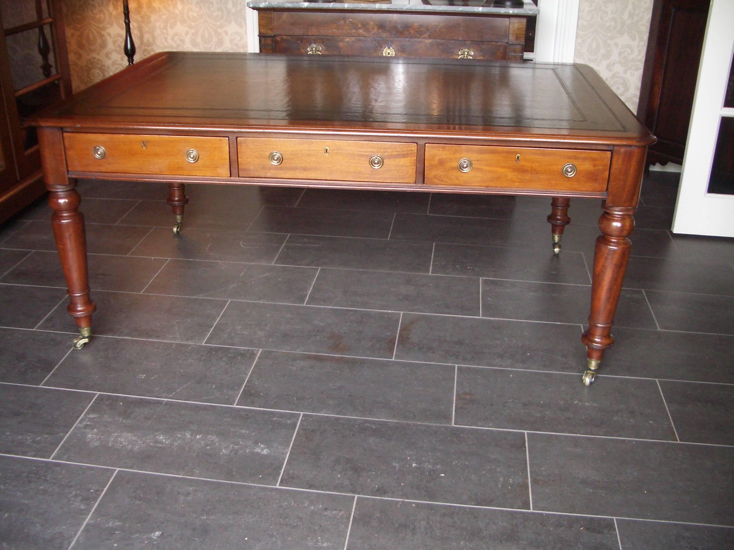 19th Century Mahogany Writing Table with Six Drawers 1