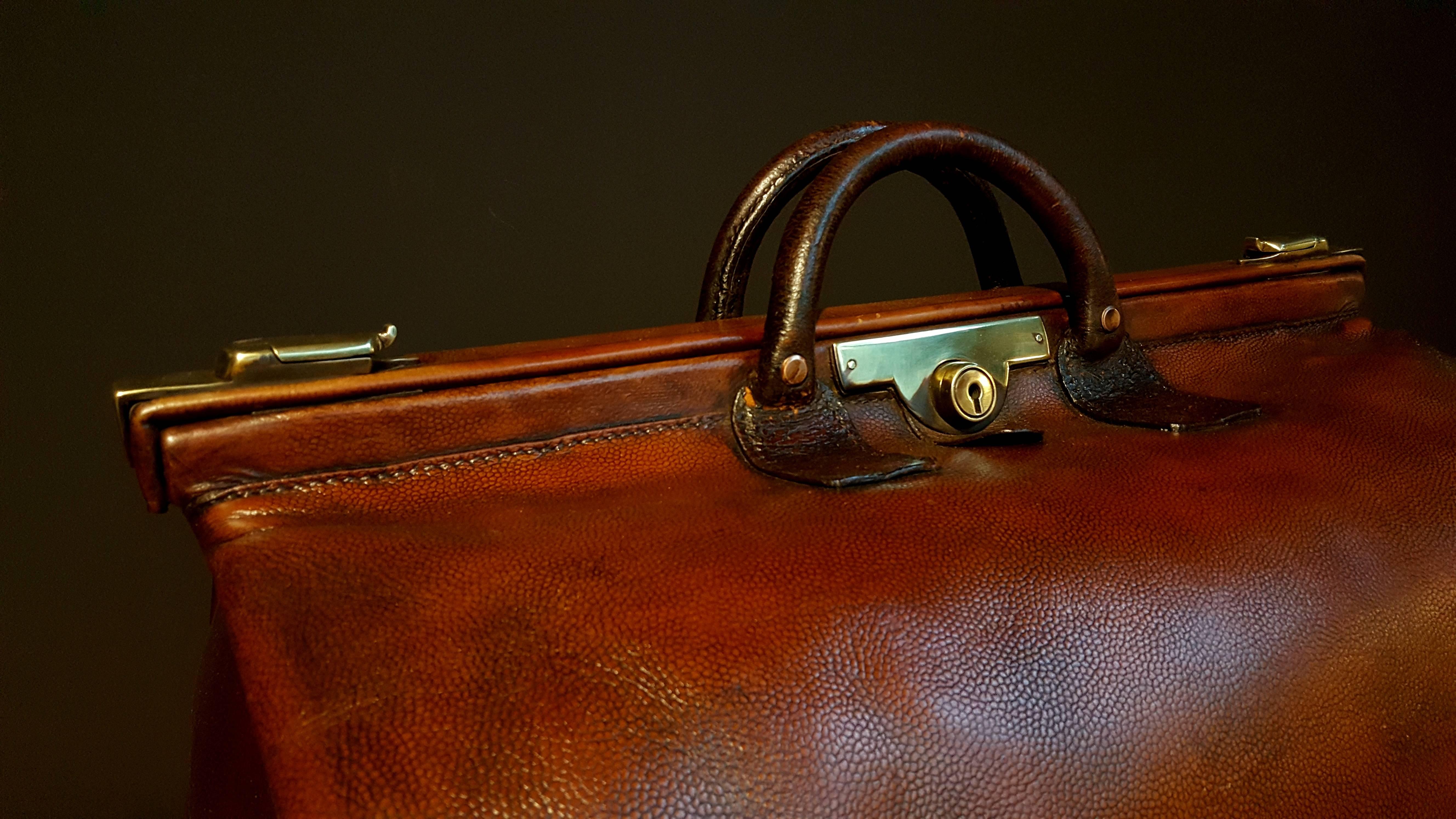 British Leather Gladstone Bag, 1920s