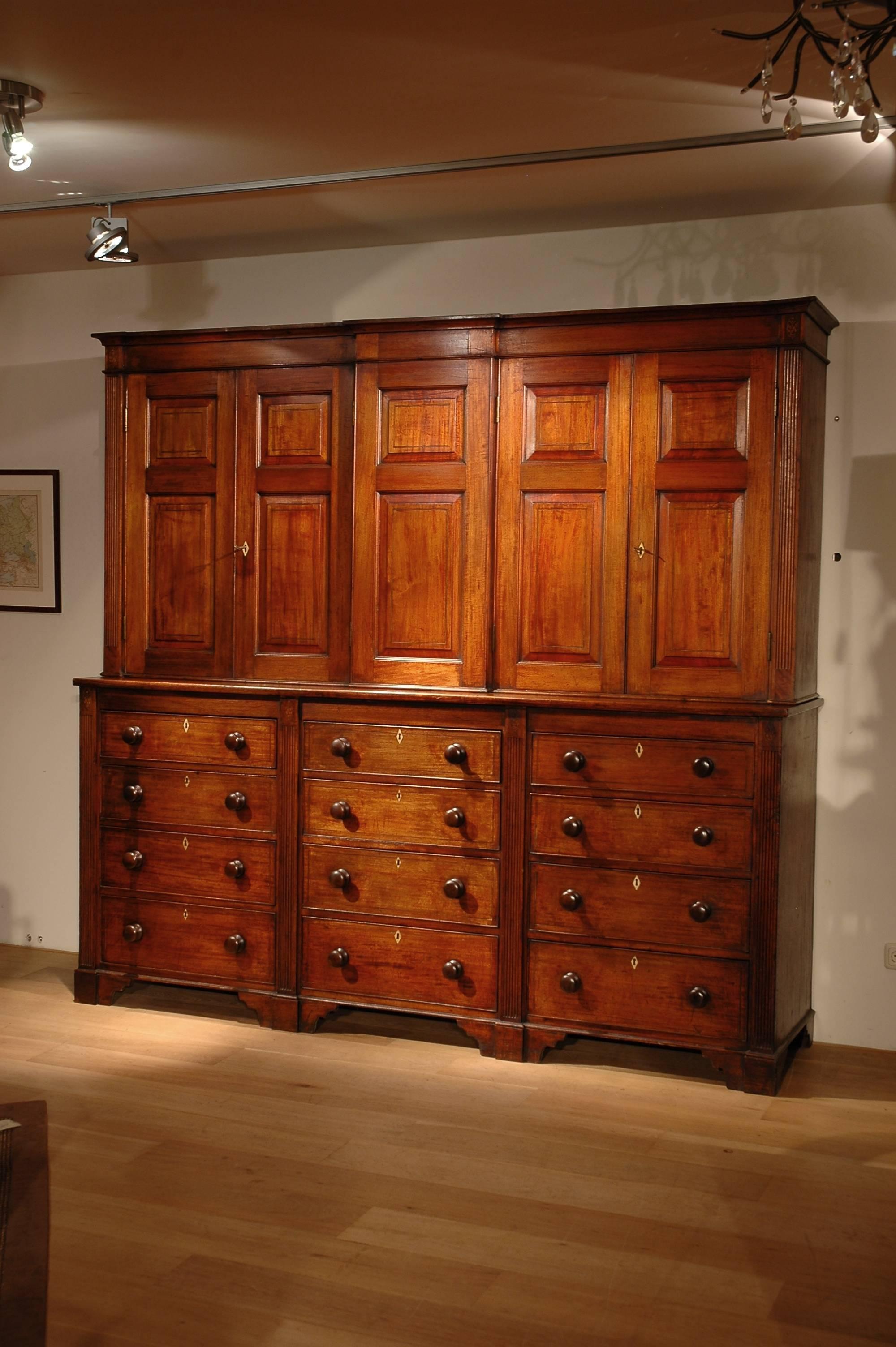 Beautiful English a superb George III period housekeepers cupboard, or dresser in mahogany. This piece of furniture is of very generous proportions and oozes country house estate charm. Very well made in solid mahogany with subtle decorations. For