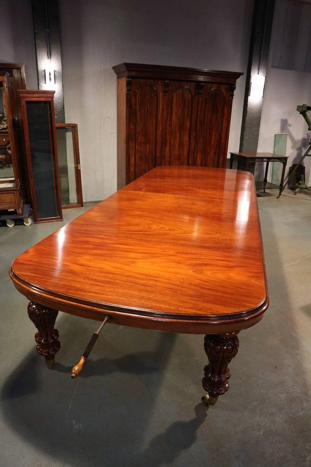 Big Antique Mahogany Victorian Dining Table at 1stDibs