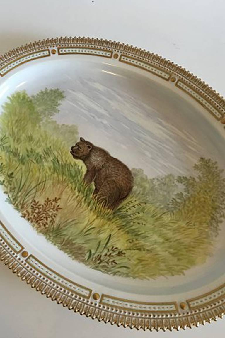 Royal Copenhagen Flora Danica Animal Large Serving Tray #239/3520. 46.5 x 35 cm (18 5/16 in x 13 25/32 in)
Latin Name: Ursus Arctos