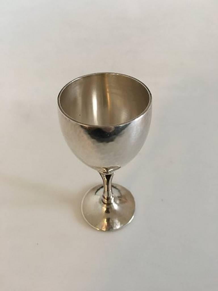 Georg Jensen sterling silver Harald Nielsen liqueur glass No 532F. With GJ marks from after 1945. Measures: 7.5 cm H (2 61/64 in.), 3.4 cm diameter (1 11/32 in).