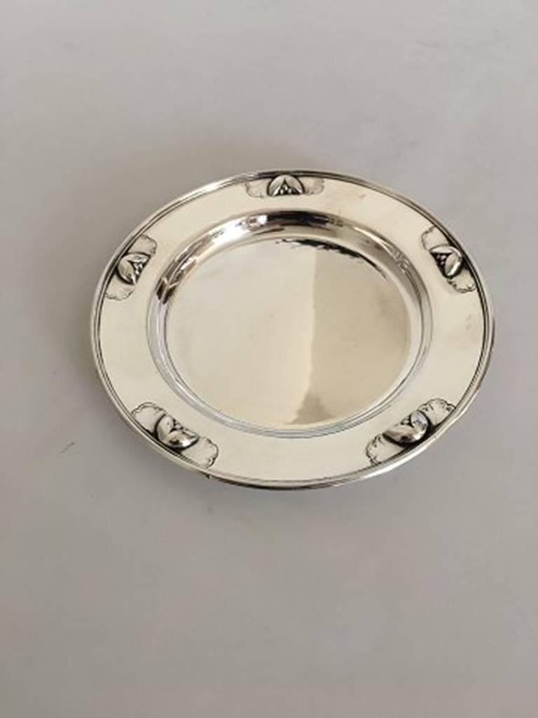 Georg Jensen sterling silver bottle coaster #428B. Measures: 12.7cm and is in good condition. From 1925-1932.