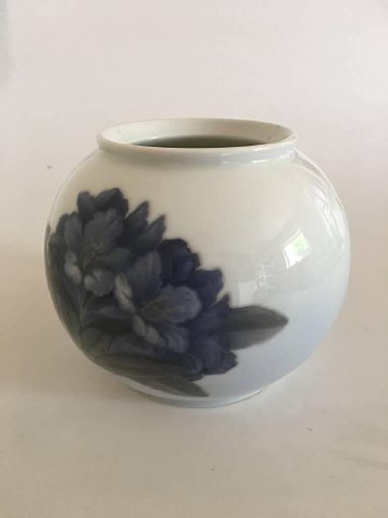 Royal Copenhagen vase #845/42B with blue rhododendron motif. Measures: 14.5 cm H (5 45/64 inches). 2nd quality. In great condition.