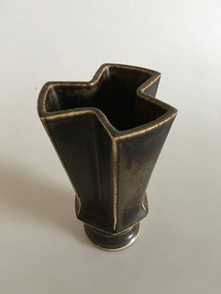 Bing and Grondahl stoneware vase #5818 by Lisa Enquist. Measures: 20 cm H (7 7/8 in). In perfect condition