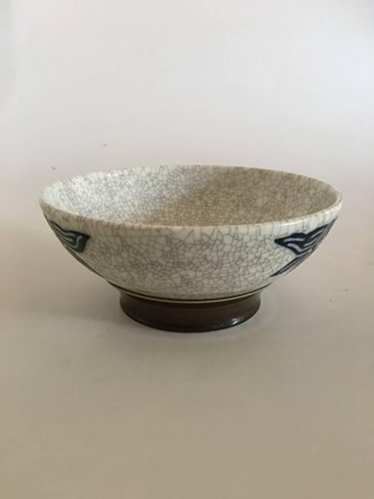 Bing & Grondahl unique bowl by EB #370.

Measures 18.2cm / 7 1/7