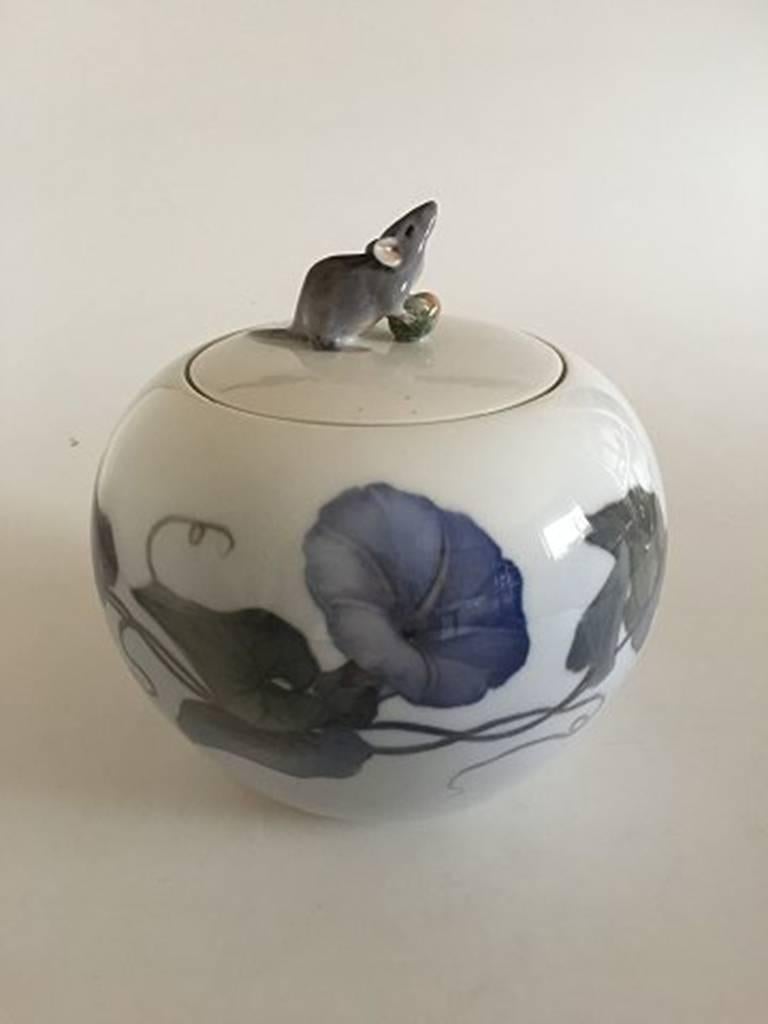Royal Copenhagen Art Nouveau vase with lid of a mouse with nut #790/703. Measures: 22 cm x 20 cm and is in perfect condition.