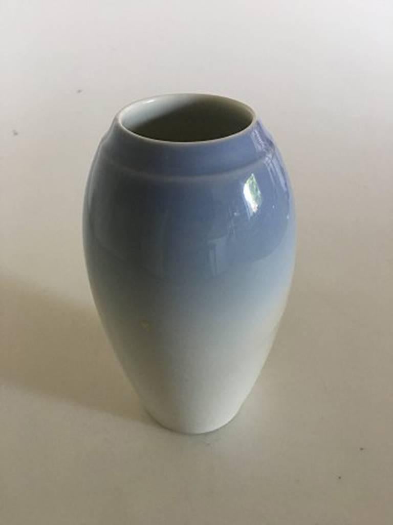 Bing & Grondahl vase with mill motif no. 1302/6251. Measures: 18.5 cm H. 1st quality. In perfect condition.