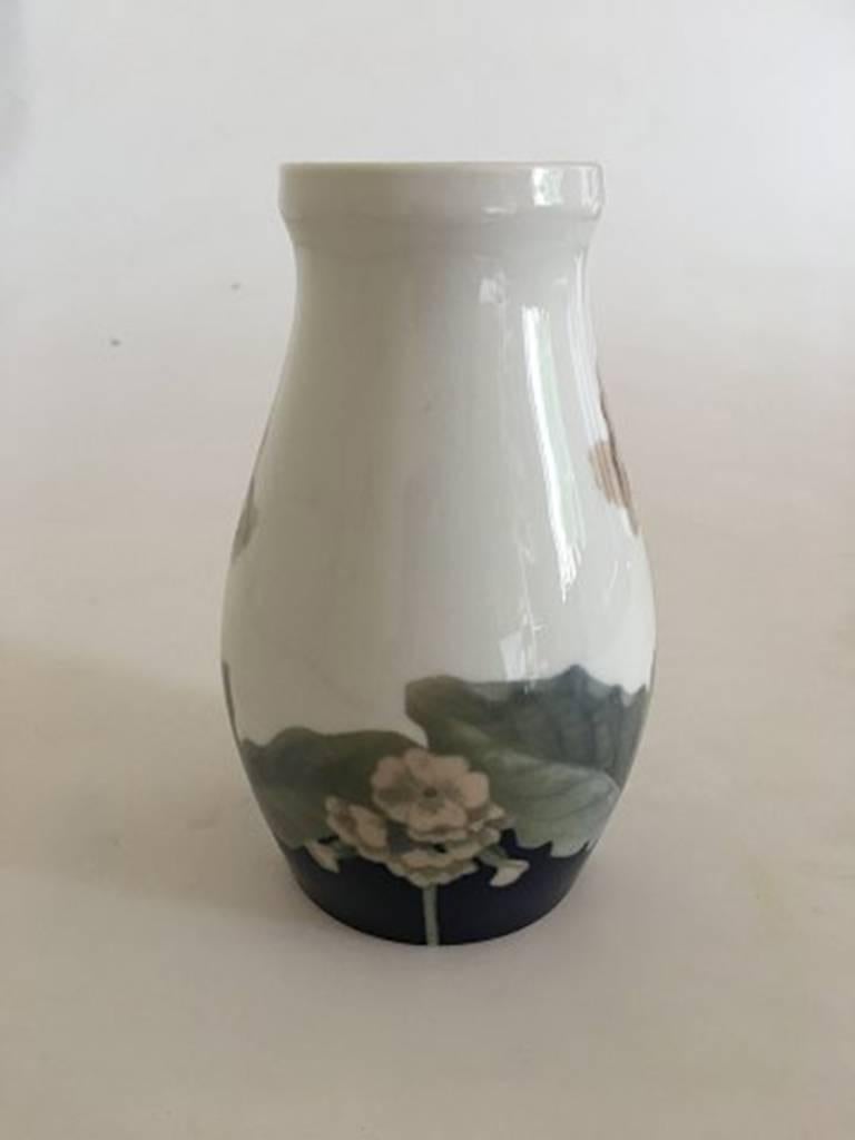 Bing & Grondahl Art Nouveau vase with flower. Measures: 14.3cm and is in good condition.