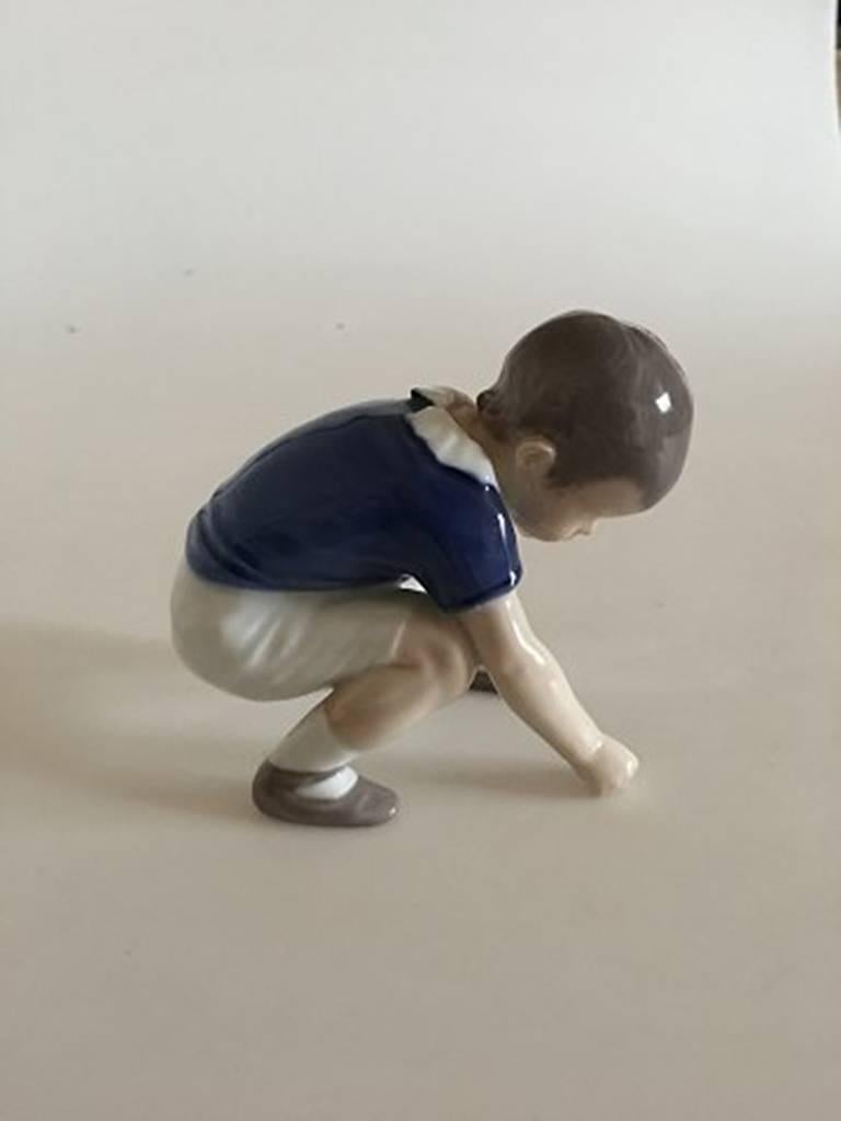 Bing & Grondahl figurine - Dickie No 1636. Measures 12 cm / 4 23/32 in. and is in good condition.