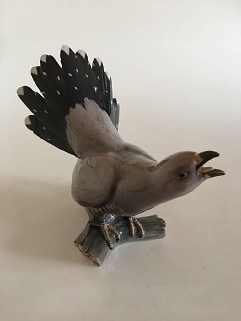 Bing & Grondahl figurine bird cuckoo #1770. Measures: 20 cm x 25 cm and is in good condition.