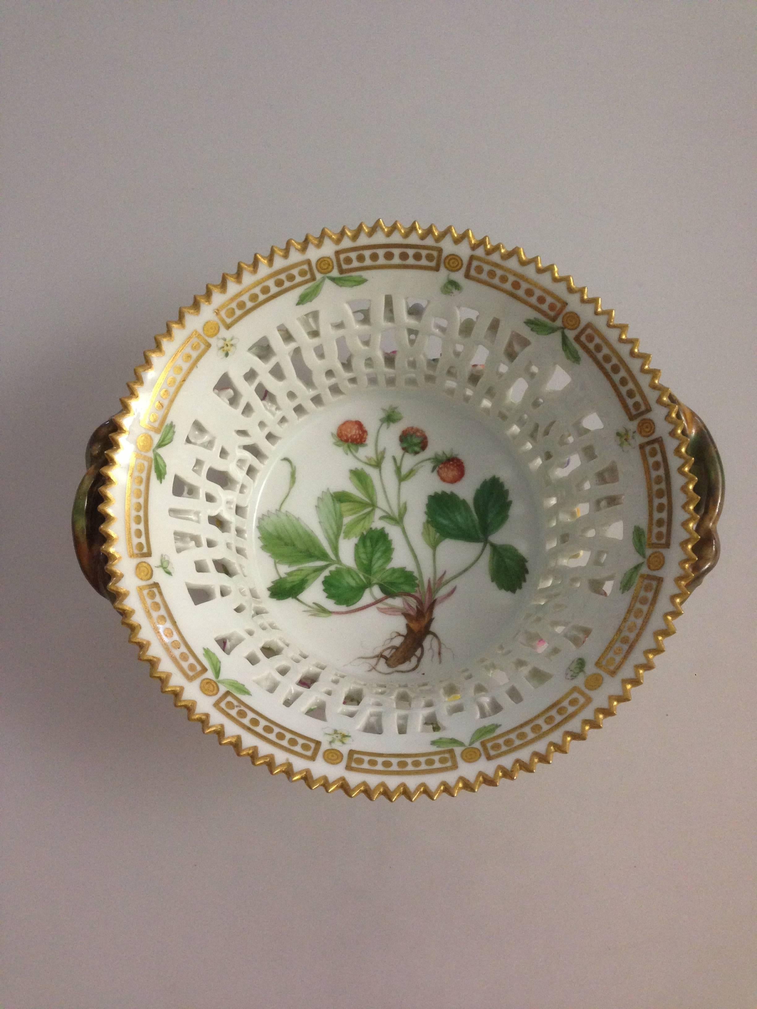 royal copenhagen fruit bowl