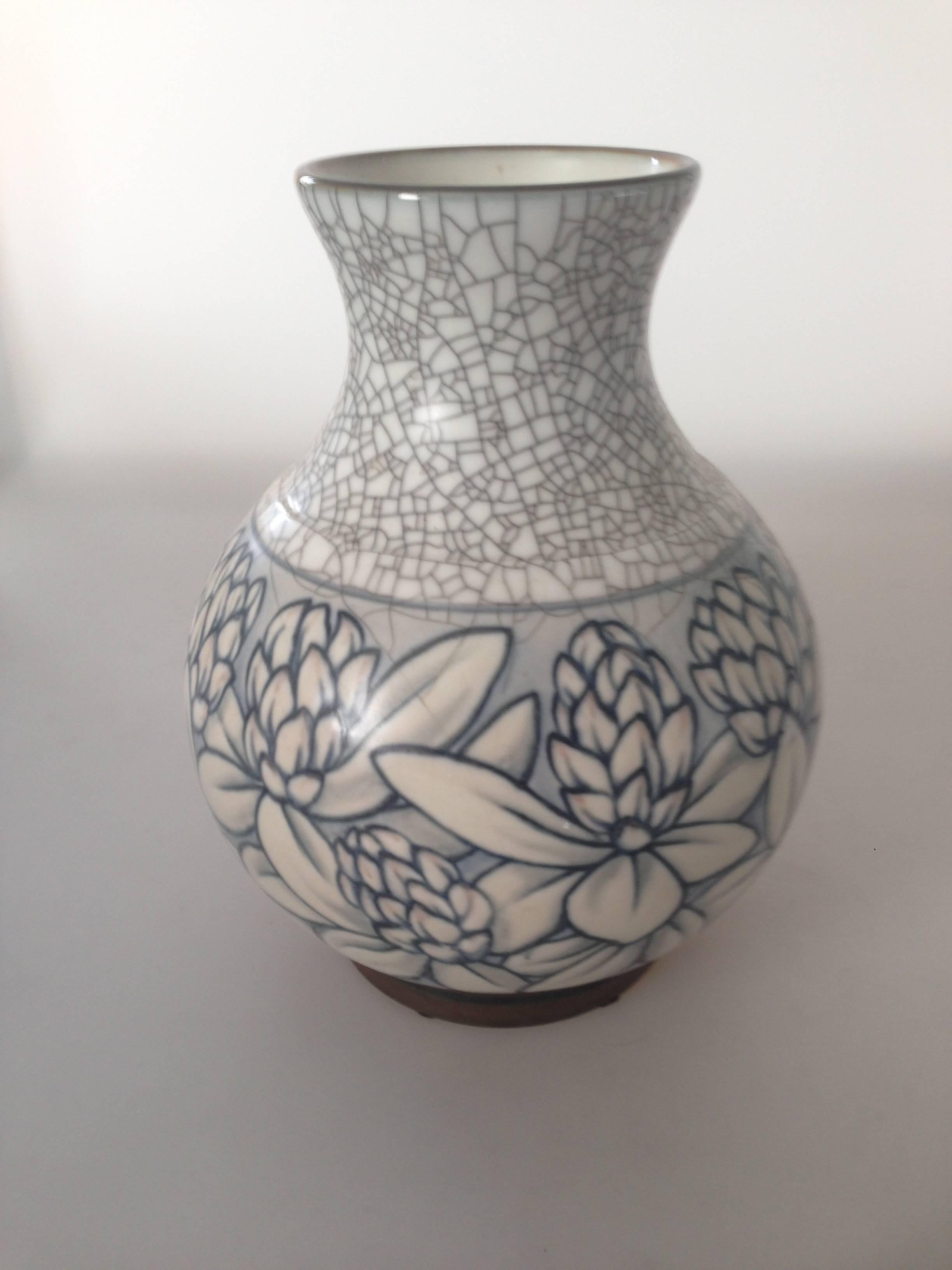 Bing & Grondahl Art Nouveau vase by Effie Hegermann-Lindencrone #2284. Measures 23.2cm and is in good condition.