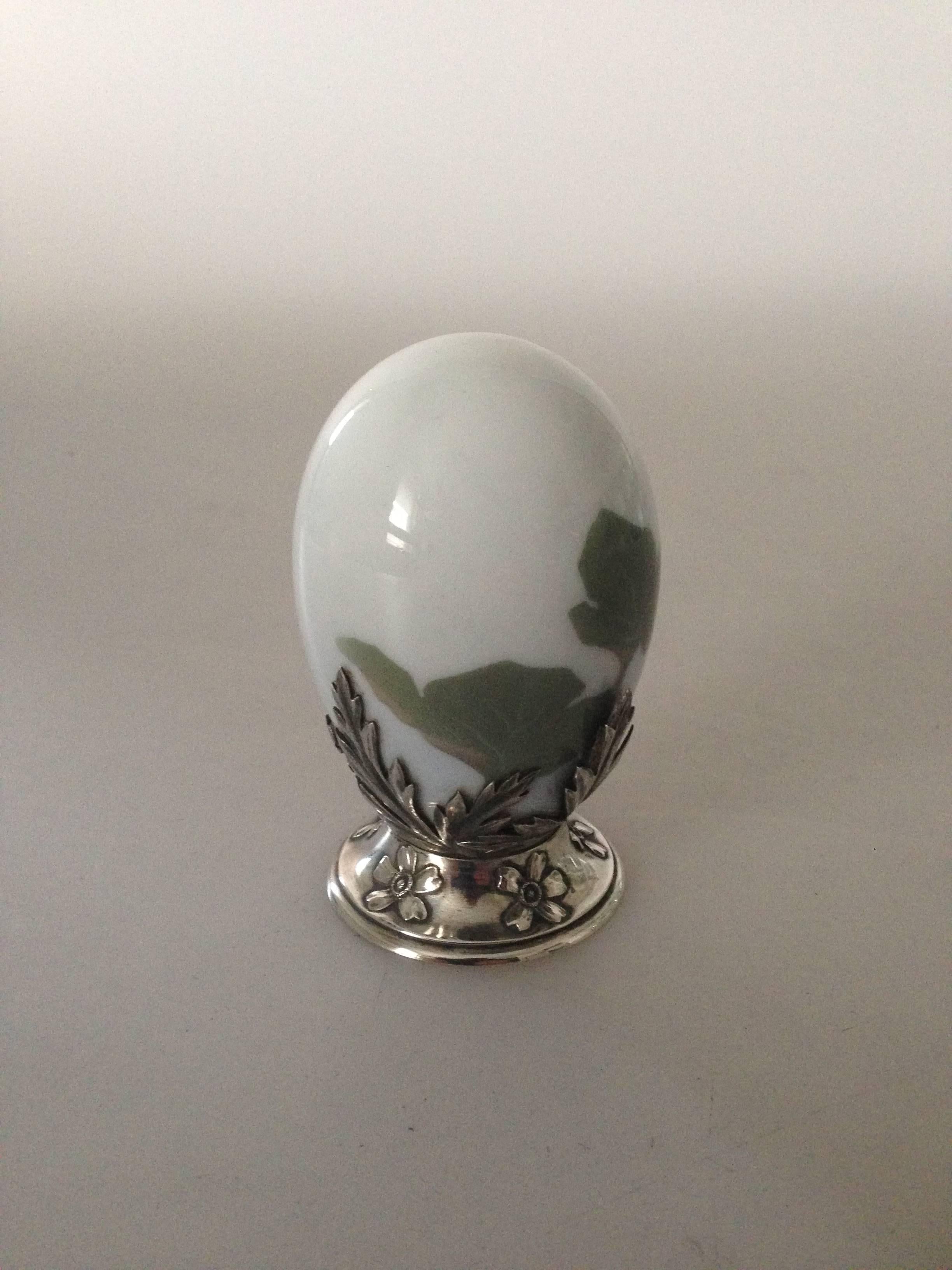 Danish Royal Copenhagen Art Nouveau Egg with Anton Michelsen Silver Mounting, 1902 For Sale