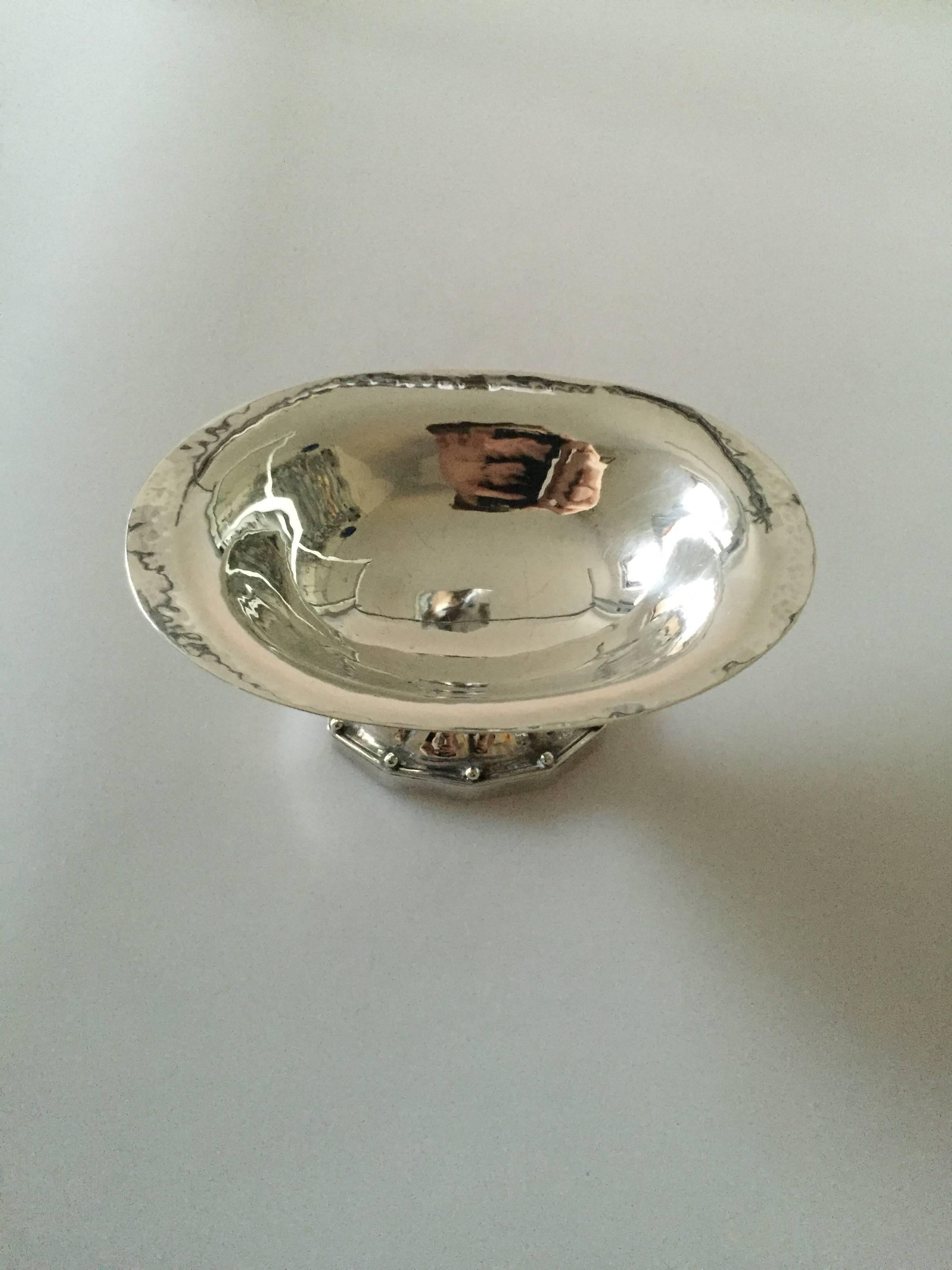 Georg Jensen Sterling Silver Footed Bowl #42D In Excellent Condition For Sale In Copenhagen, DK