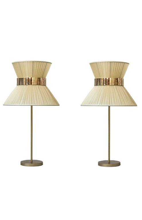 This light object is a contemporary piece, entirely made in Tuscany-Italy and 100% of Italian origin.
Tiffany lamp is Sabrina's first creation and is inspired by Audrey Hepburn's timeless charm. Attractive, elegant, available in many versions,