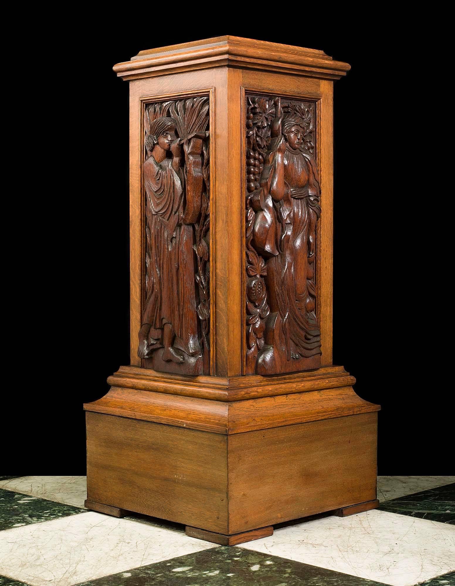 Arts & Crafts Oak Pedestal In Good Condition For Sale In London, GB