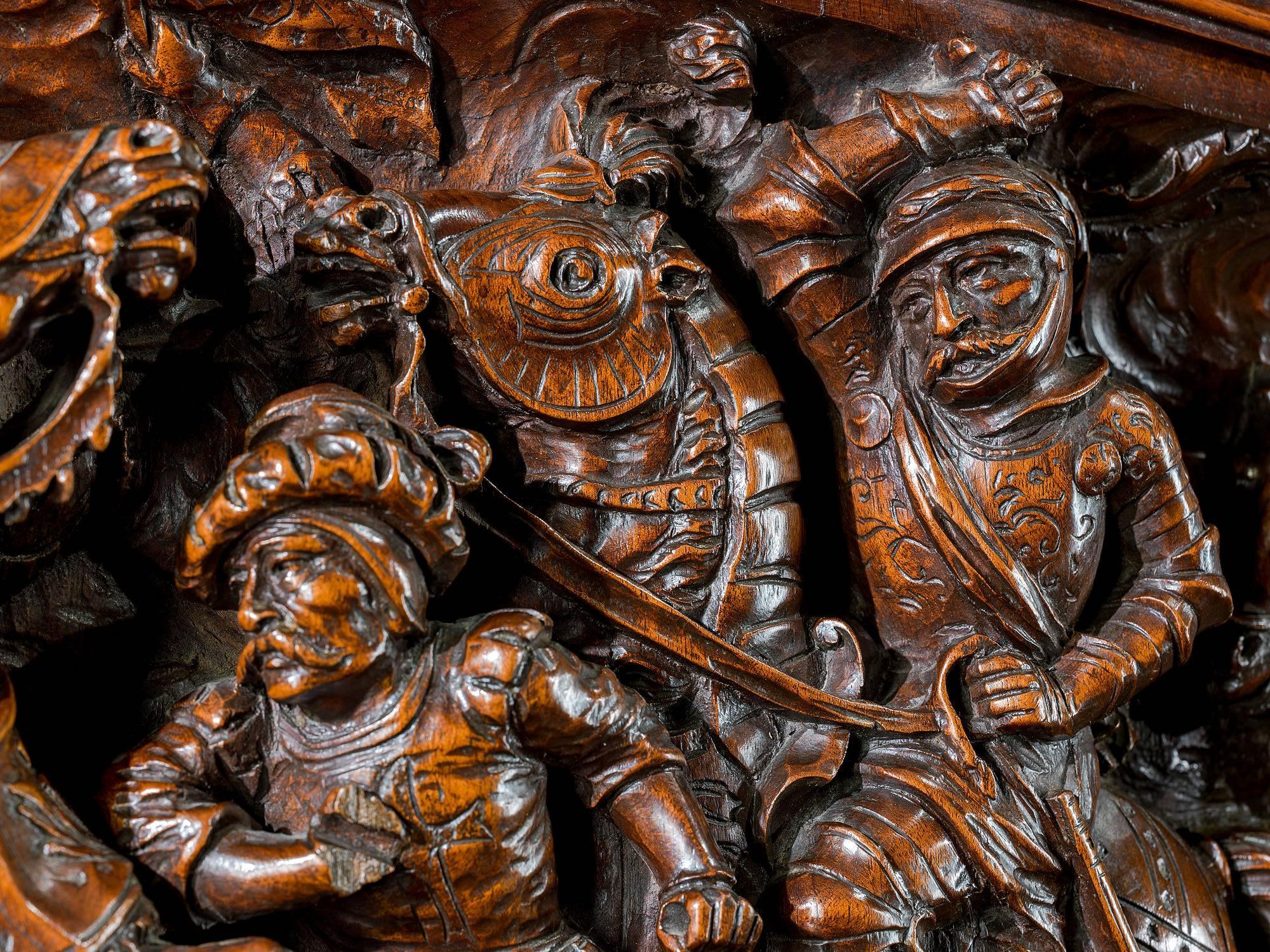 19th Century Antique French Fireplace Mantel Carved in Walnut In Good Condition In London, GB