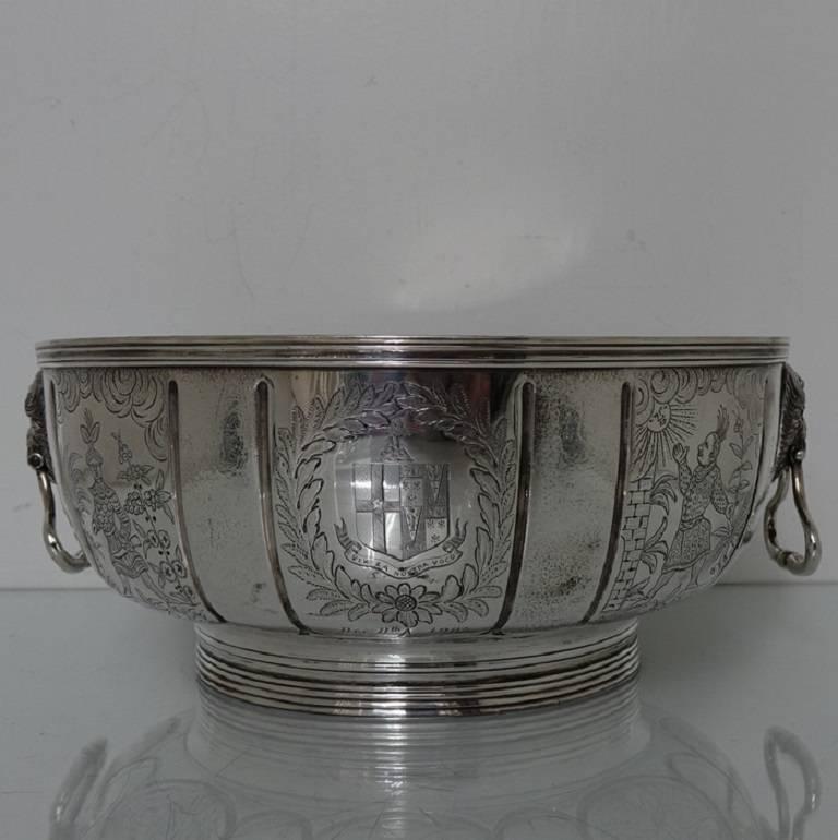 Edwardian Sterling Silver Chinoiserie Bowl London, 1905 Daniel & John Wellby For Sale 3