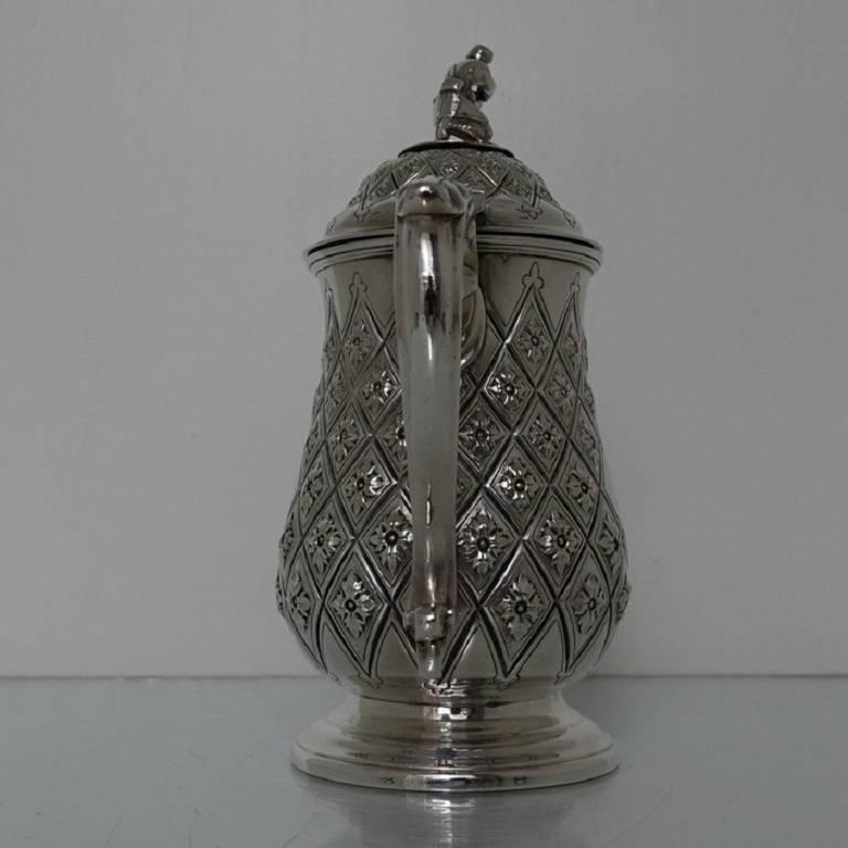 19th Century Antique Silver Plated Victorian Flagon, circa 1865 In Excellent Condition For Sale In 53-64 Chancery Lane, London