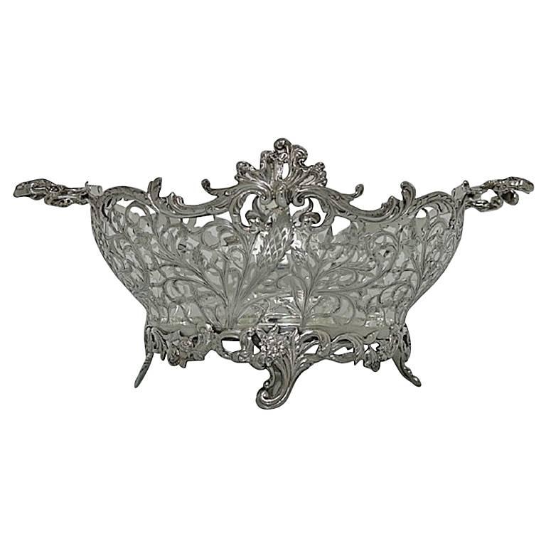 Large Sterling Silver Victorian Pierced Dish London 1898 William Comyns For Sale
