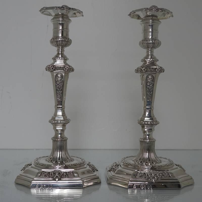 British Pair of Victorian Silver Sterling Candlesticks, London, 1868, Robert Garrard For Sale
