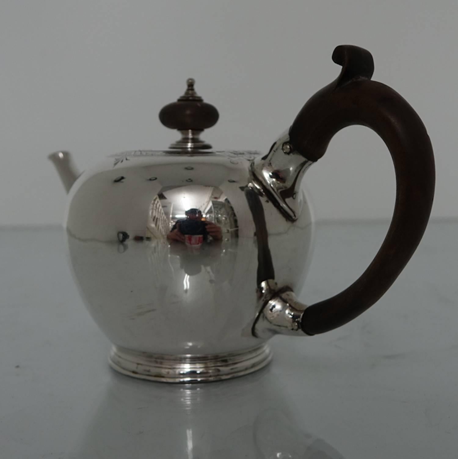 Silver George I Teapot London 1726 Edward Vincent For Sale