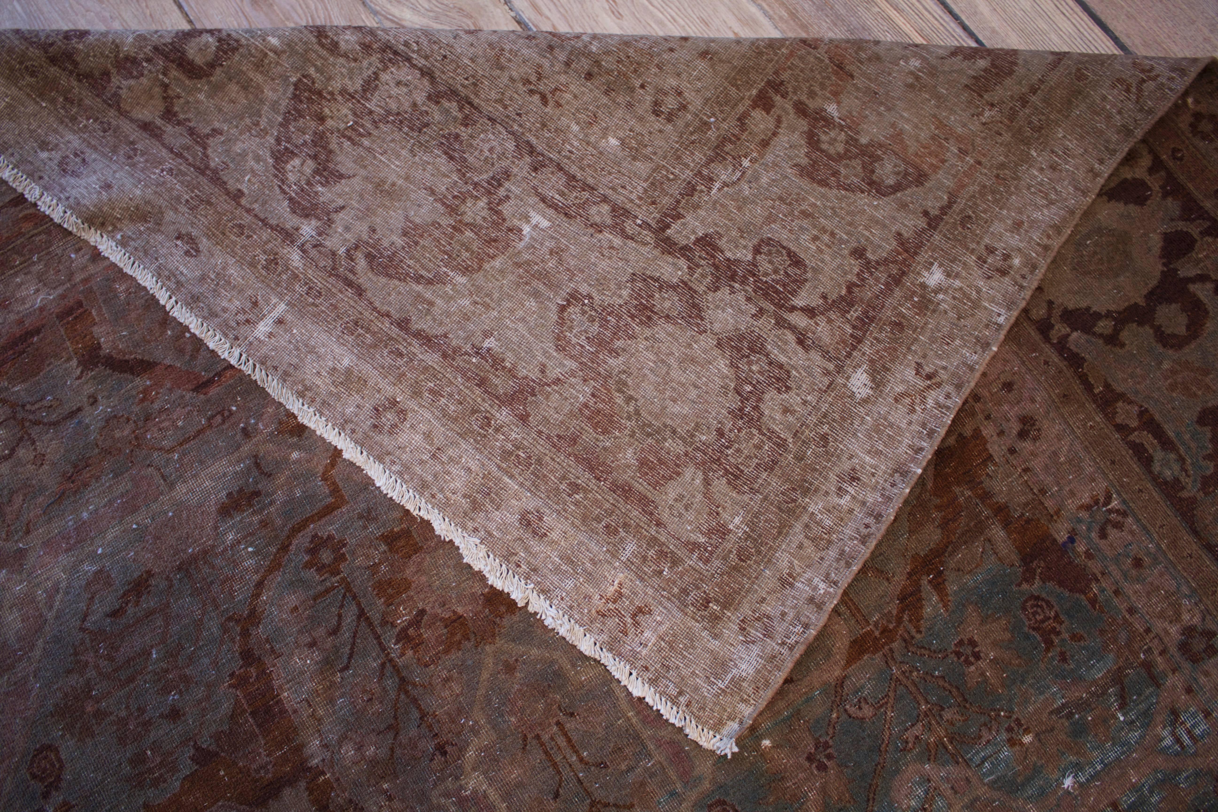 20th Century Antique Agra Rug In Distressed Condition For Sale In Los Angeles, CA