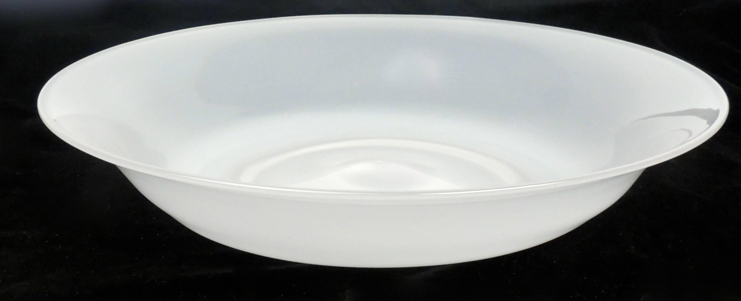 Mid-Century Modern Bol en verre blanc Opalini de Venini en vente