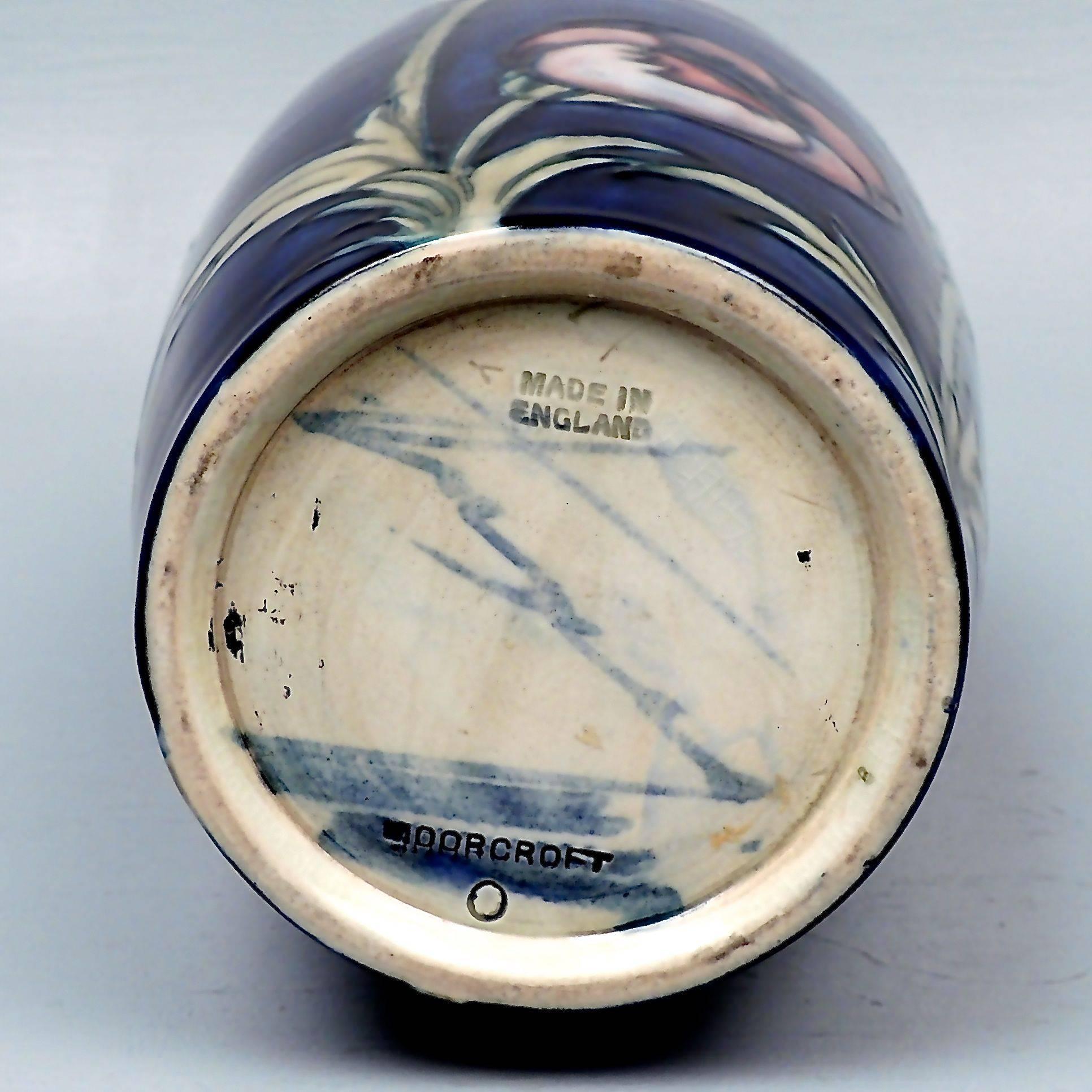 20ième siècle Grand vase coquelicot Moorcroft Pottery en vente