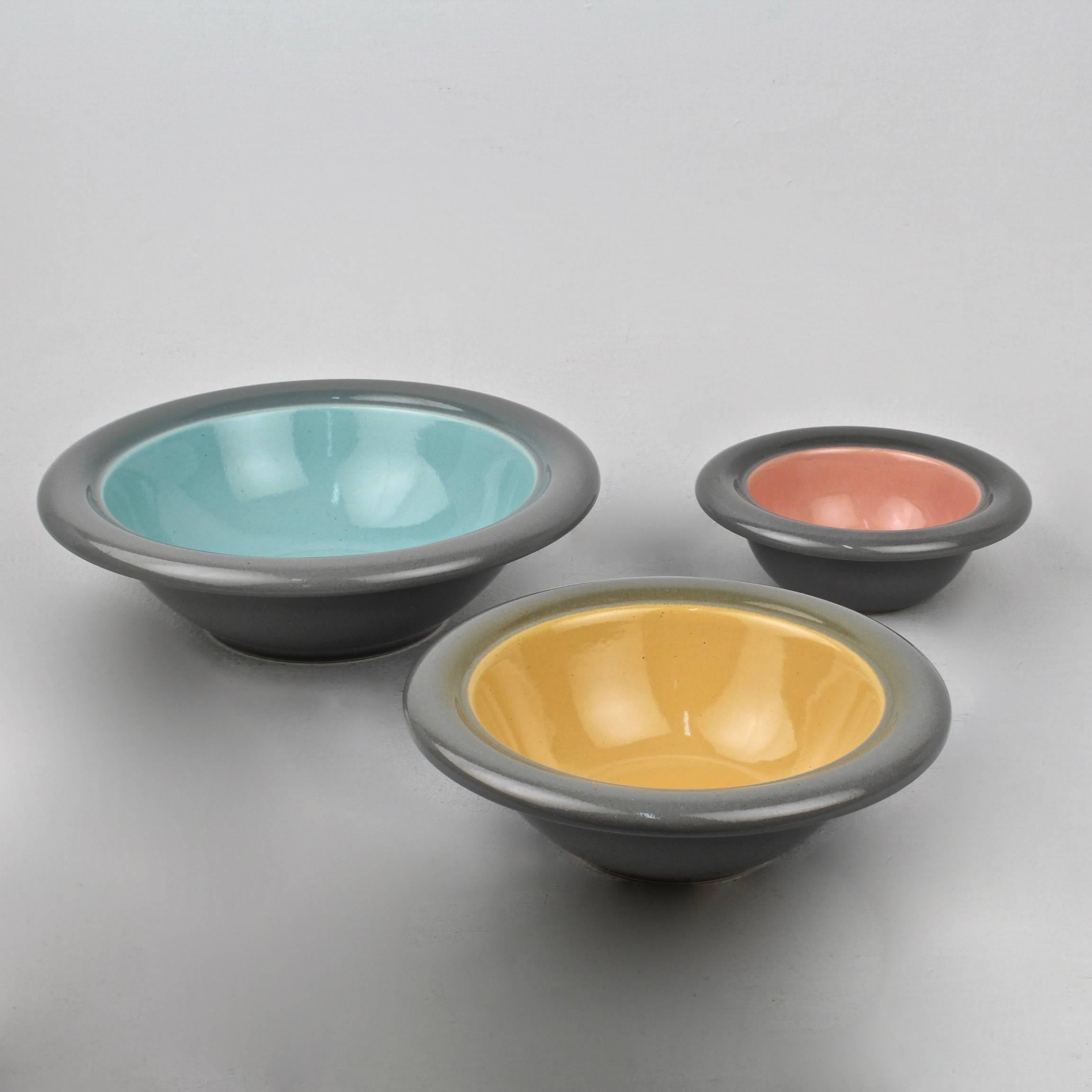 Vernissé 3 bols de poterie empilables du moderniste italien Franco Bucci pour Laboratorio Pesaro en vente