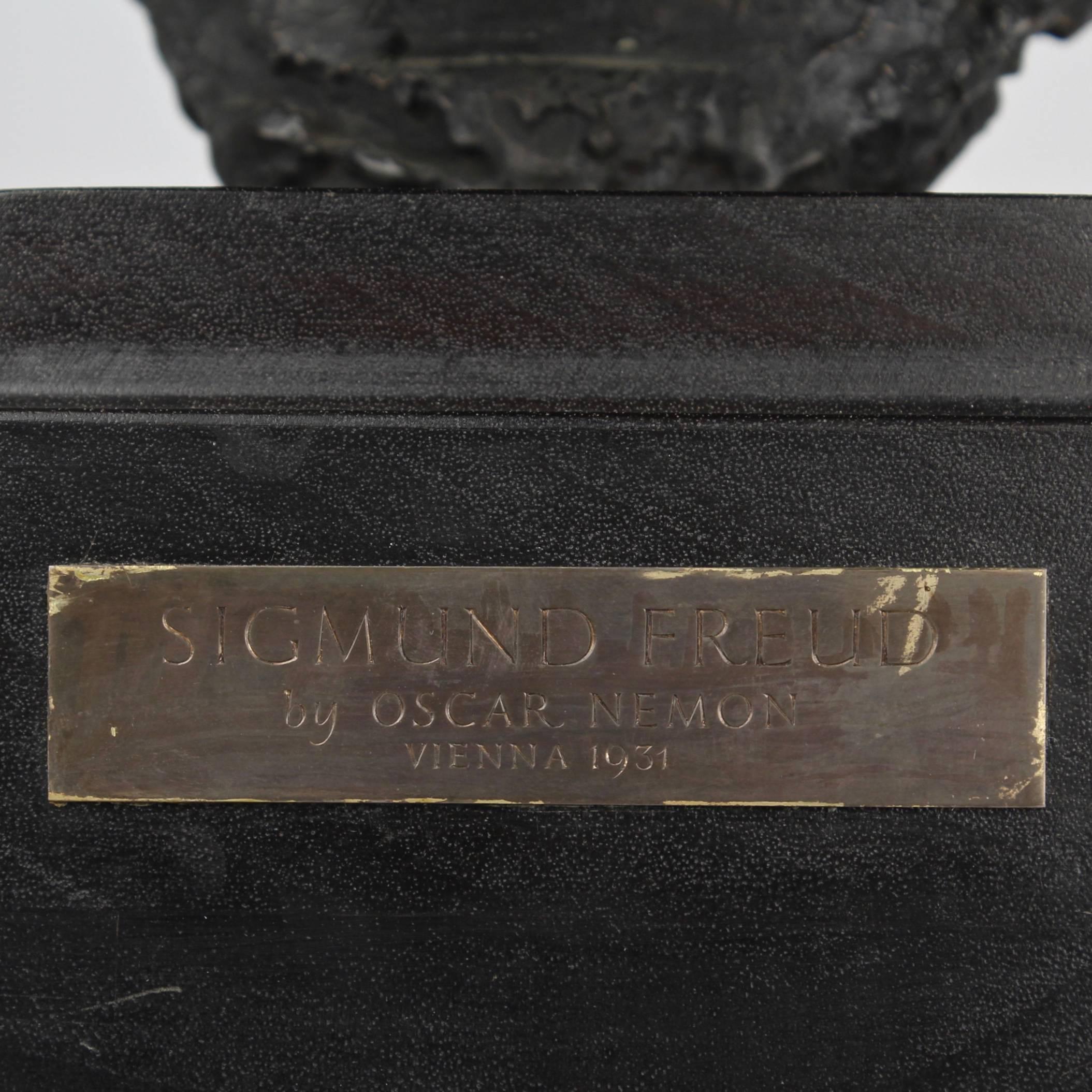 Grande sculpture en bronze ou Buste du psychanalyste Sigmund Freud par Oscar Nemon 1