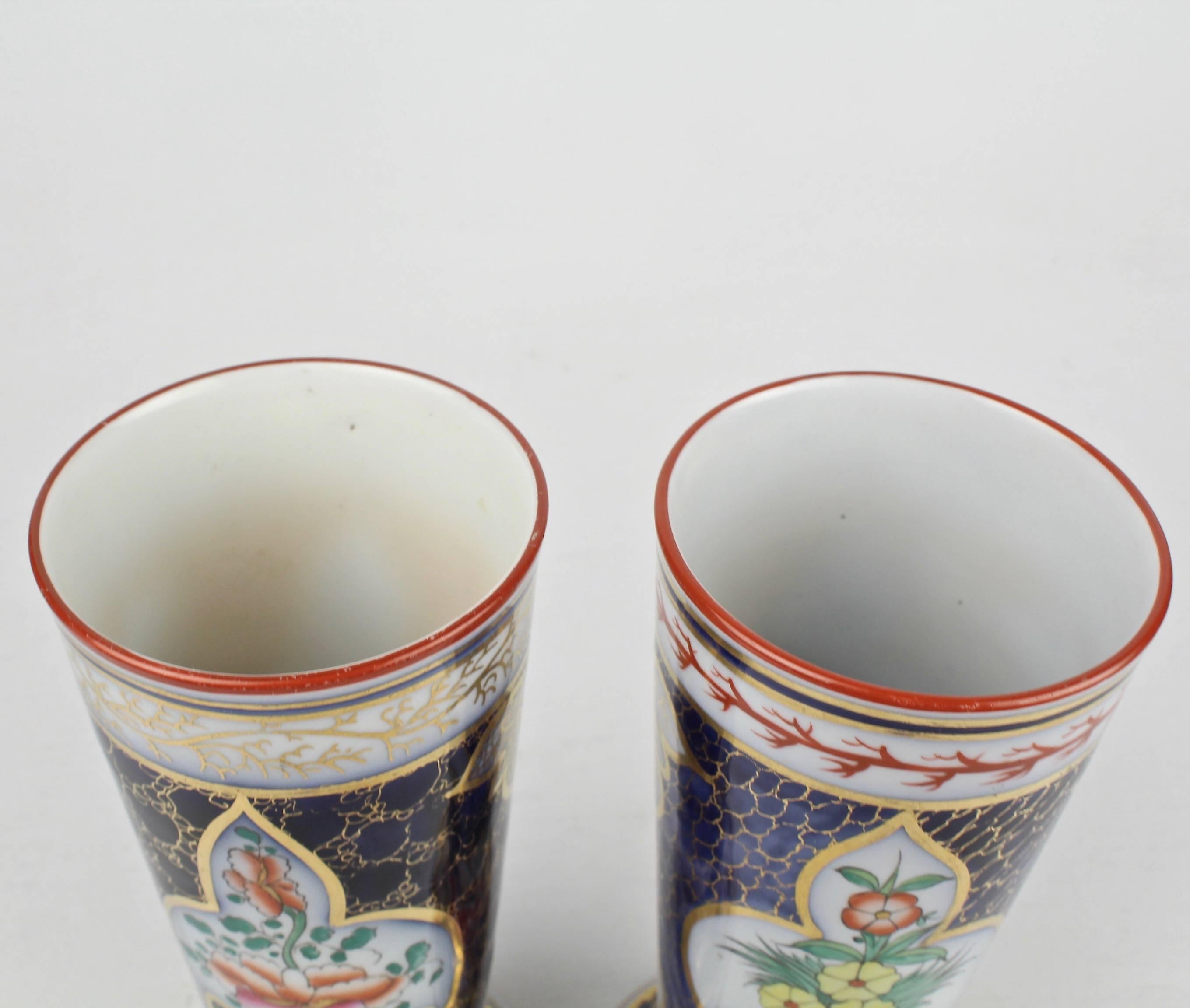 Pair of 19th Century English Aesthetic Movement Flow Blue Ground Vases 4