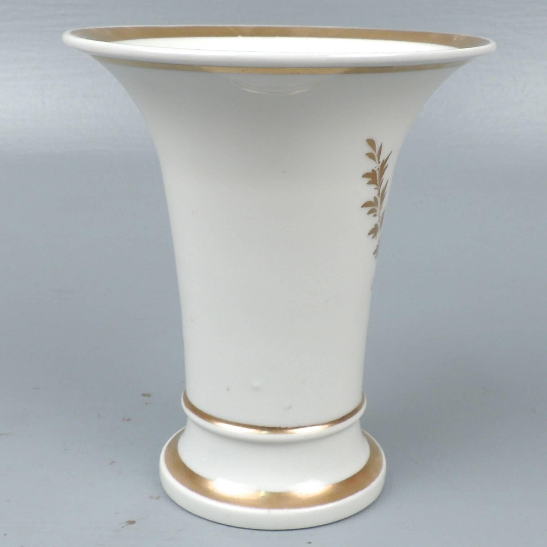 Doré Rare vase trompette en porcelaine américaine Tucker et Hemphill du 19ème siècle, années 1830 en vente