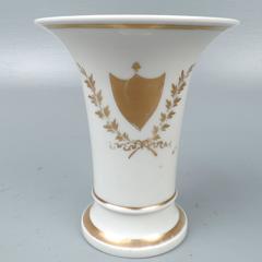 Raro vaso a tromba in porcellana americana del XIX secolo di Tucker and Hemphill, anni '30 del XIX secolo