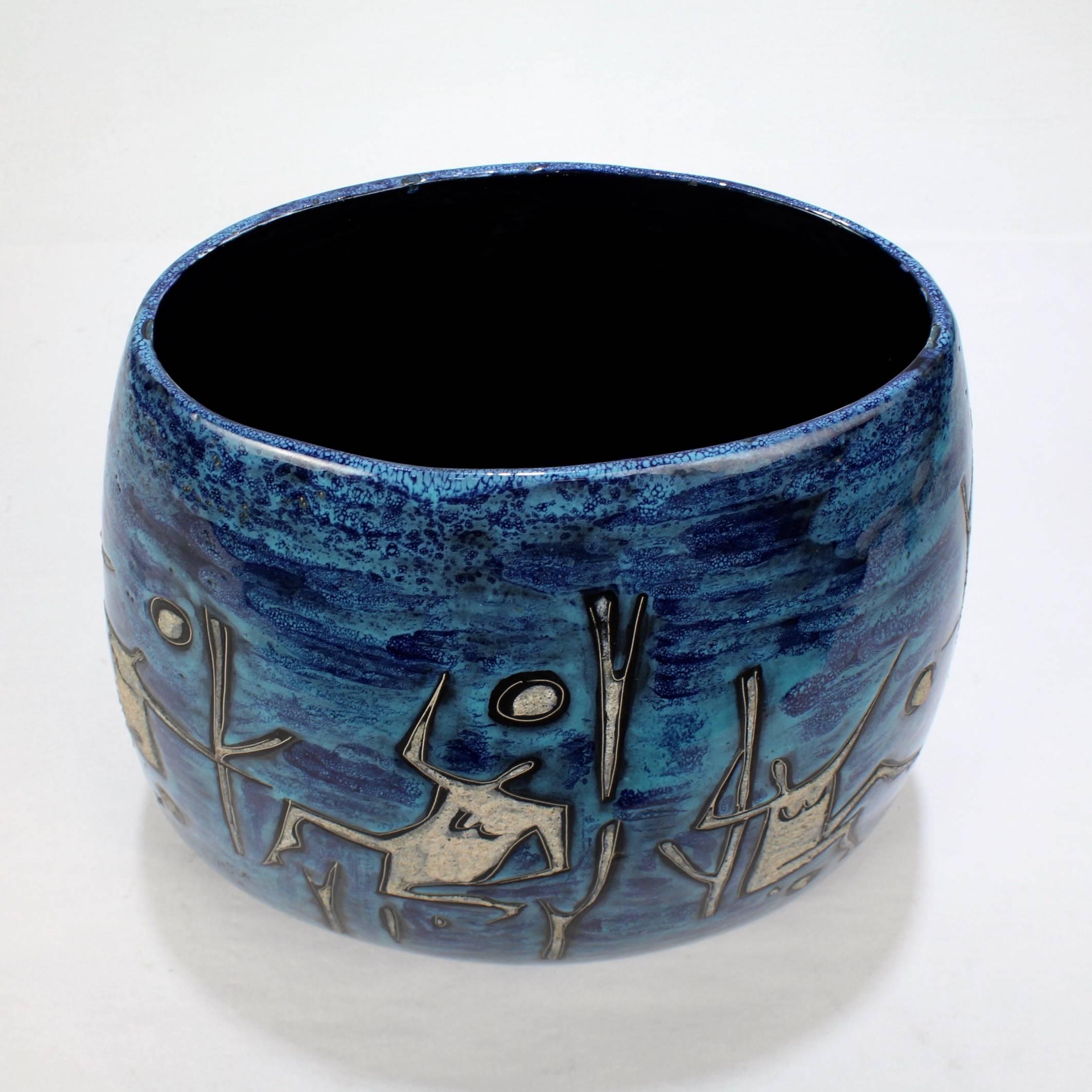 Italienische Mid-Century-Modern-Keramikvase von Gianni Tosin mit Lava- und blauer Glasur (Töpferwaren) im Angebot