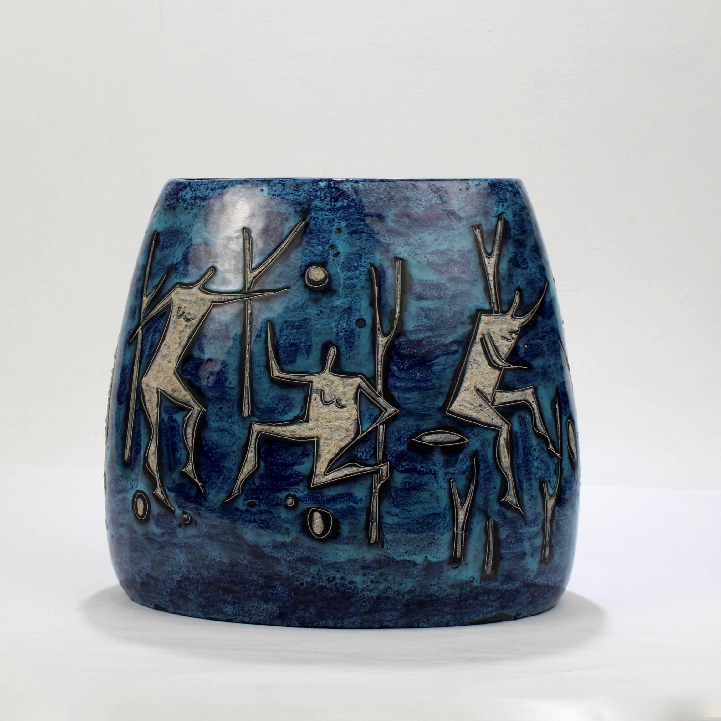 Vernissé Vase italien de poterie moderne du milieu du siècle dernier de Gianni Tosin lave et glaçure bleue en vente