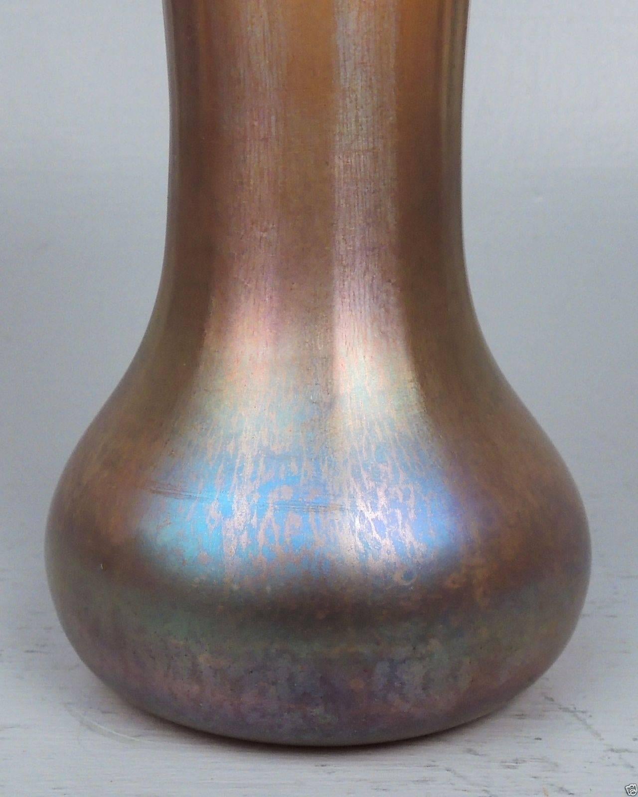 American Early Tiffany Favrile Molded Feather Art Glass Vase