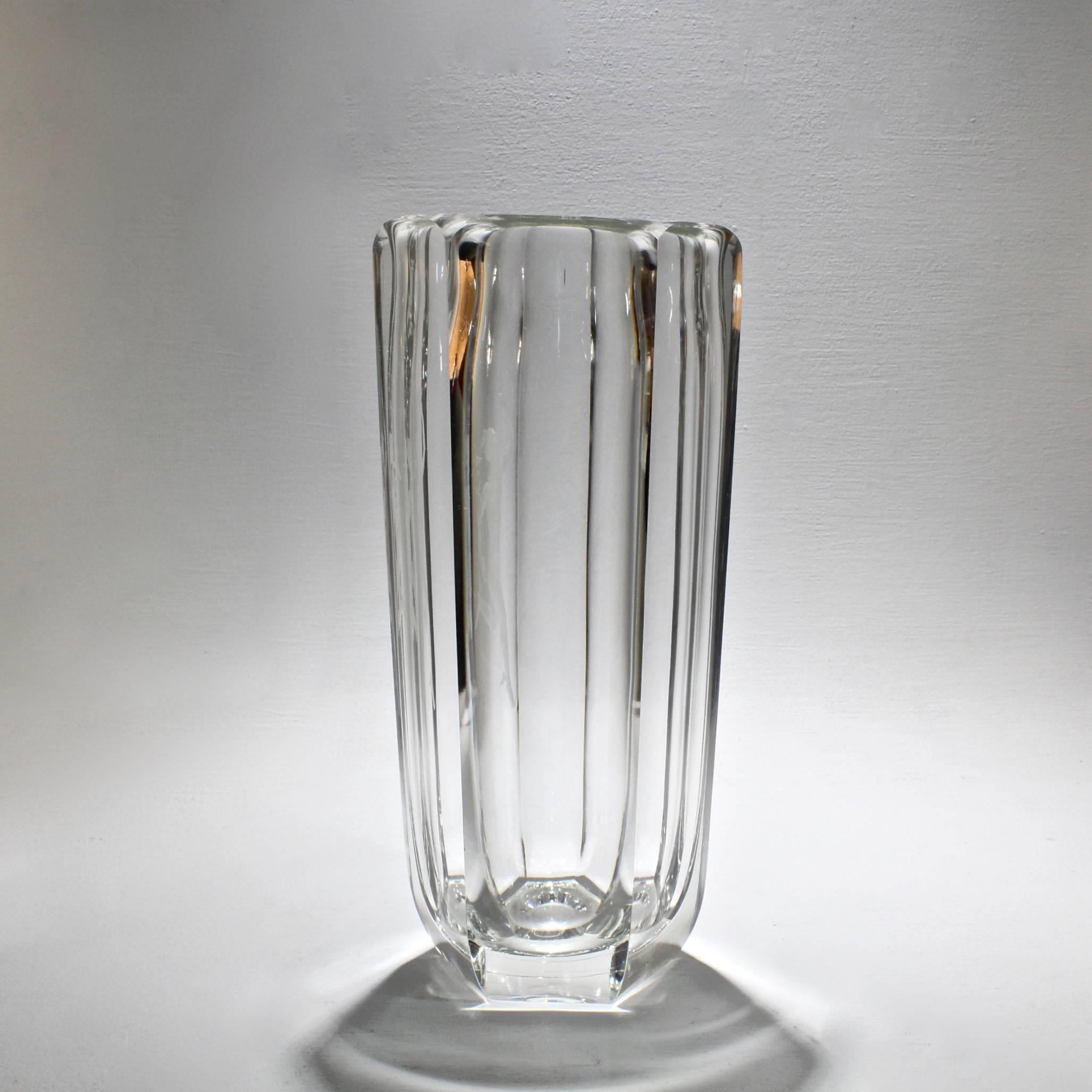 Große facettierte Art-Déco-Vase mit graviertem Quecksilberglas von Elis Bergh für Kosta Boda (Art déco) im Angebot