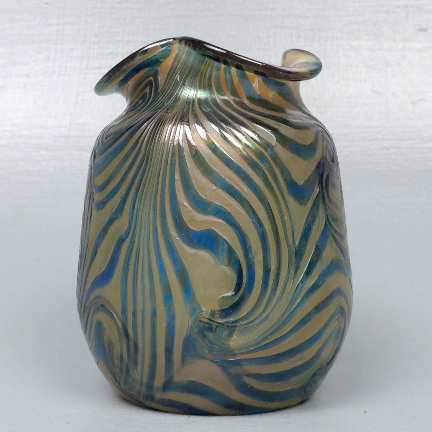 Art Nouveau Kralik Glassworks Loetz Type Blue on Gold Art Glass Vase 2