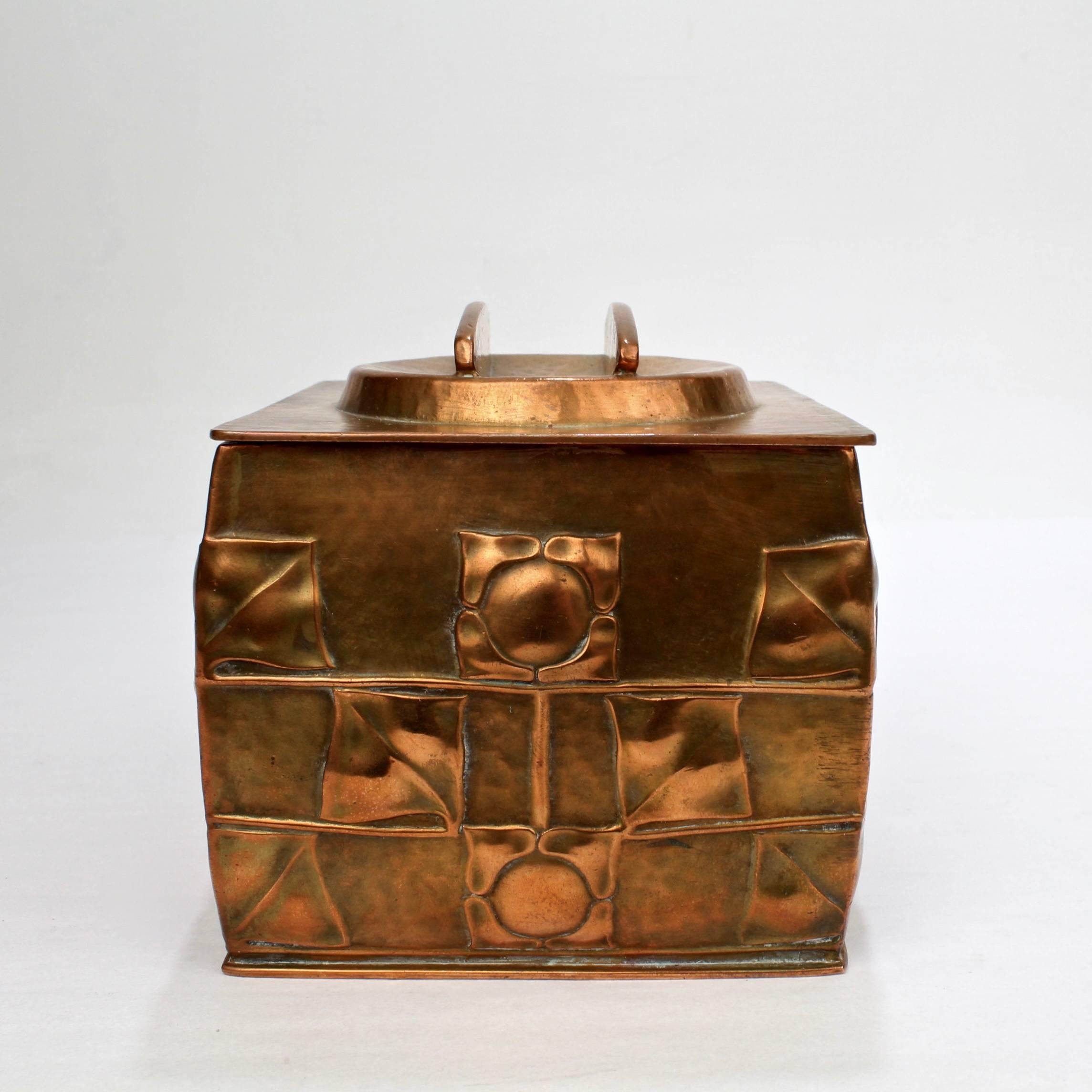 Art Nouveau Archibald Knox Design Copper Humidor by Jenning Brothers In Good Condition In Philadelphia, PA