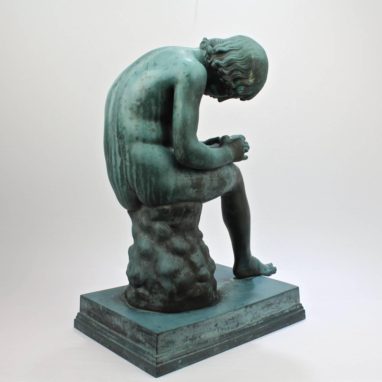 XIXe siècle Grande sculpture en bronze Verdigris, Grand Tour de Spinario par Benedetto Boschetti en vente