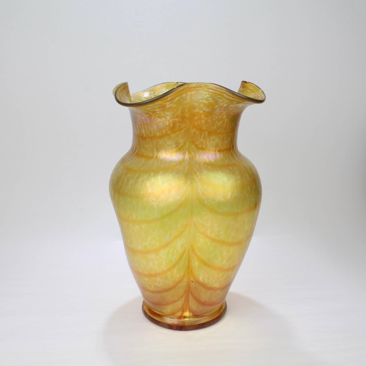 Loetz-Artglas-Vase mit wechselndem Silberband von Otto Thamm für Fritz Heckert (Jugendstil) im Angebot