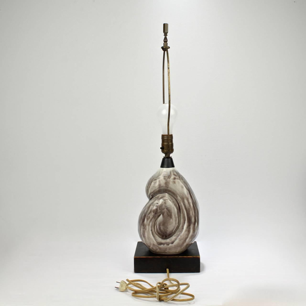 American Mid-Century Modern Ceramic Nautilus Table Lamp by Yasha Heifetz